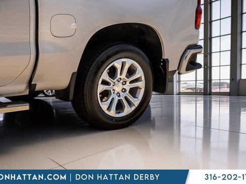 Used 2023 Chevrolet Silverado 1500 LTZ AWD/4WD image 40