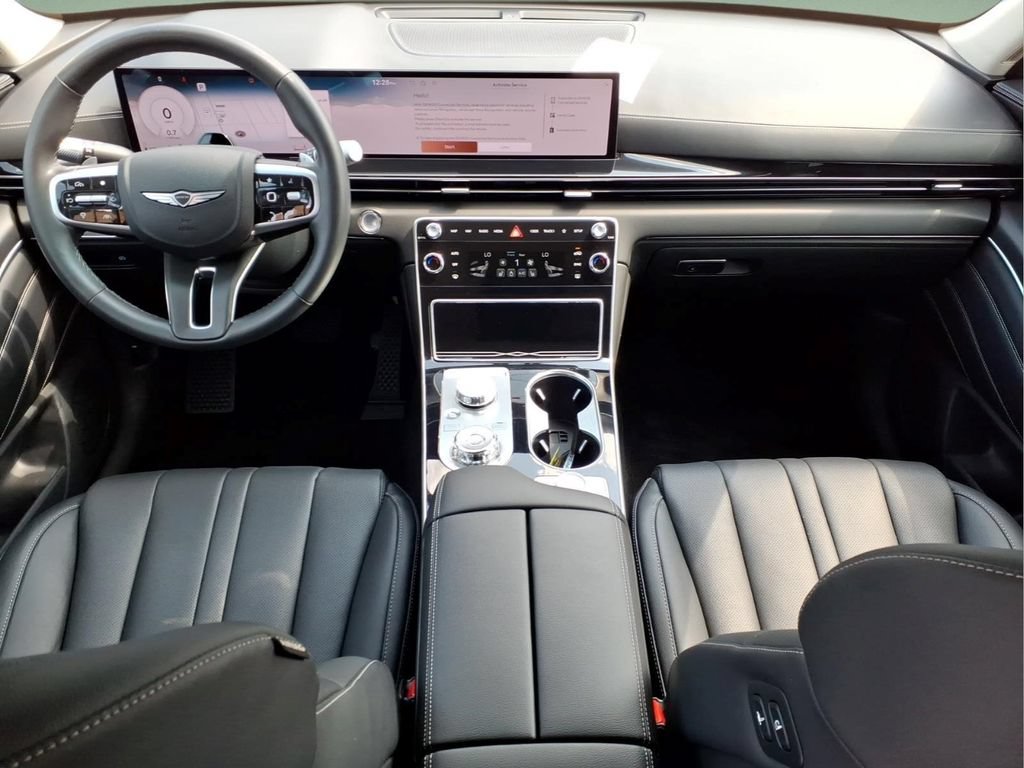 Used 2025 Genesis GV80 2.5T Standard AWD/4WD image 13