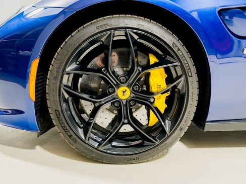 Certified 2019 Ferrari GTC4Lusso T image 12