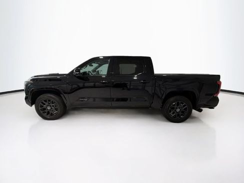 Used 2024 Toyota Tundra Platinum AWD/4WD image 4