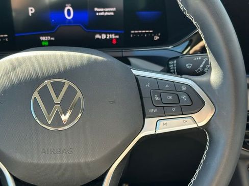 Used 2023 Volkswagen Taos SE image 22