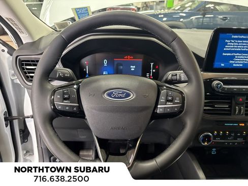 Used 2023 Ford Escape Active image 5
