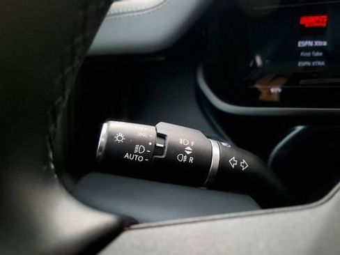 Used 2024 Land Rover Defender 110 X-Dynamic SE AWD/4WD image 53