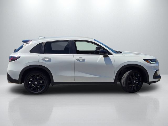 Used 2023 Honda HR-V Sport image 3
