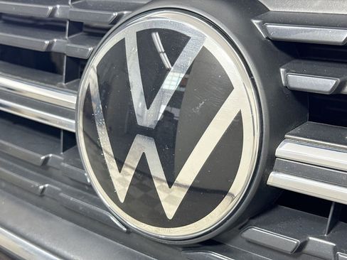 Certified 2022 Volkswagen Jetta SE FWD image 29