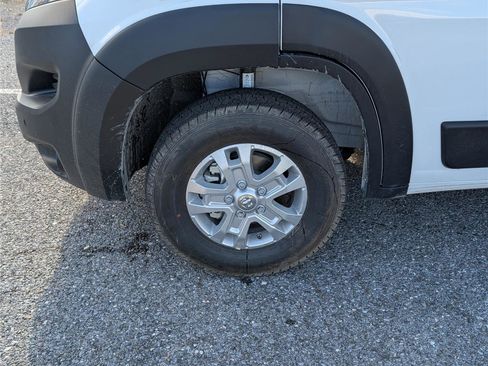 New 2026 RAM ProMaster 2500 w/ Quick Order Package 22G SLT image 5