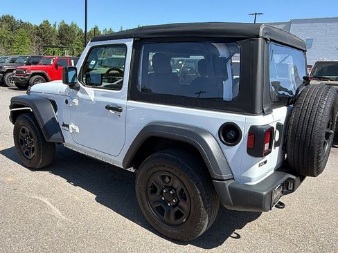 Used 2025 Jeep Wrangler Sport image 10
