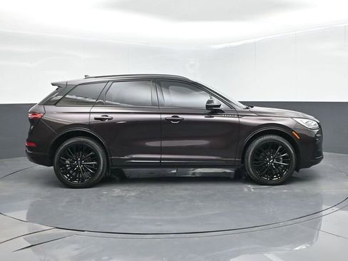 Used 2023 Lincoln Corsair Reserve w/ Equipment Group 201A FWD image 9