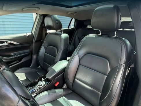Used 2018 INFINITI QX30 AWD image 23
