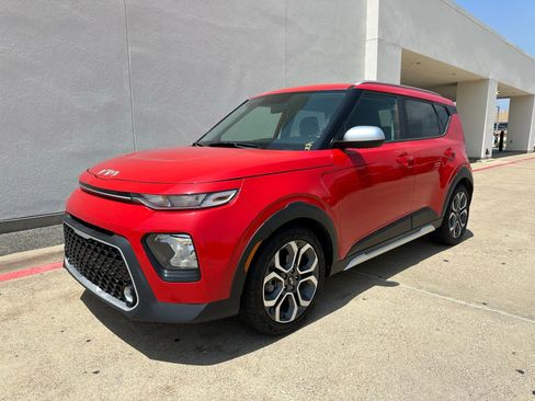 Used 2020 Kia Soul X-Line FWD image 3