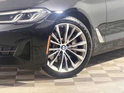 Used 2023 BMW 530i xDrive w/ Convenience Package AWD/4WD image 2