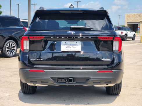 New 2026 Ford Explorer Active image 8