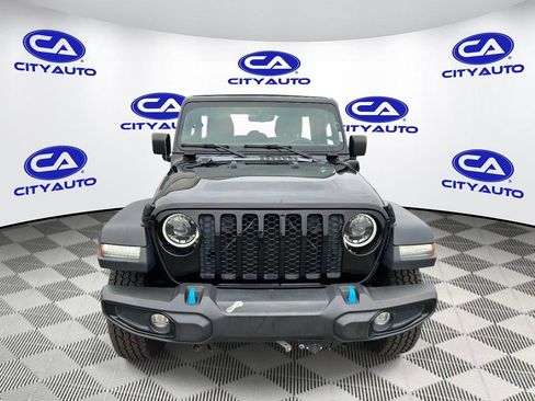 Used 2023 Jeep Wrangler Unlimited w/ Sun & Screen Package AWD/4WD image 10