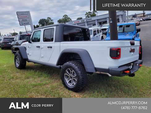 New 2025 Jeep Gladiator Mojave w/ Convenience Group AWD/4WD image 8