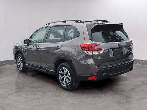 Used 2024 Subaru Forester Premium AWD/4WD image 6
