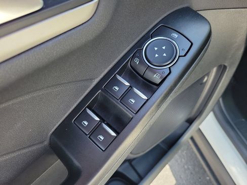 Used 2022 Ford Escape SEL w/ Technology Package FWD image 15