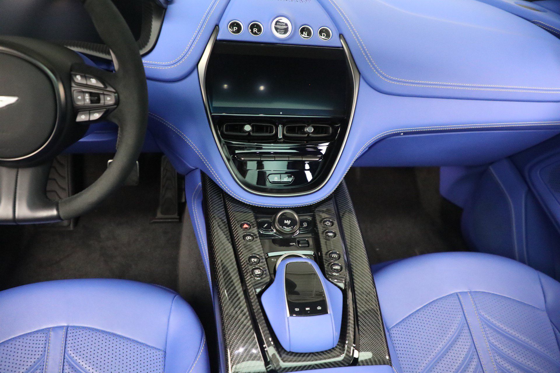 Used 2024 Aston Martin DBX 707 AWD/4WD image 33