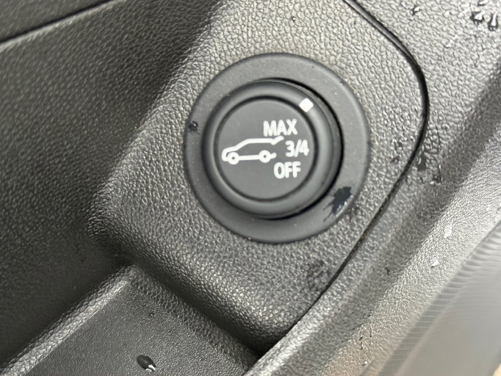 Used 2024 GMC Terrain SLT AWD/4WD image 38