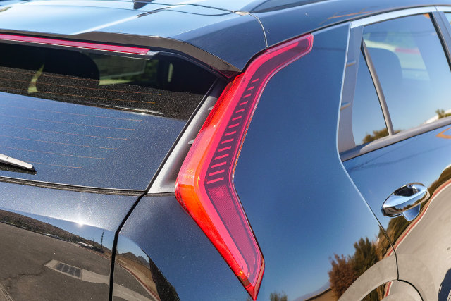Used 2025 Kia Niro Wave FWD image 8
