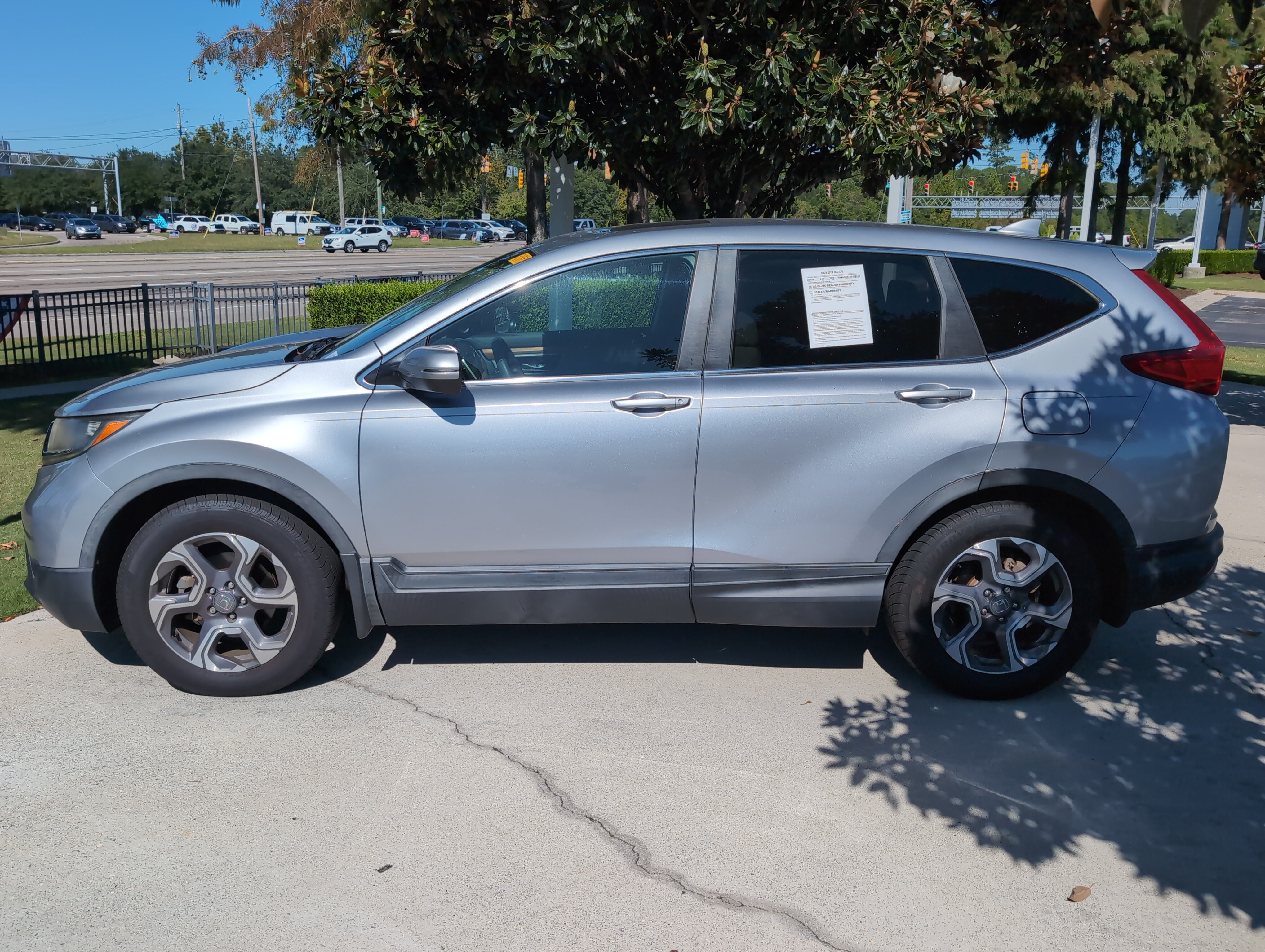 Used 2017 Honda CR-V EX image 7
