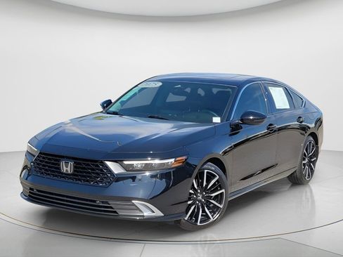 Used 2025 Honda Accord Touring image 1