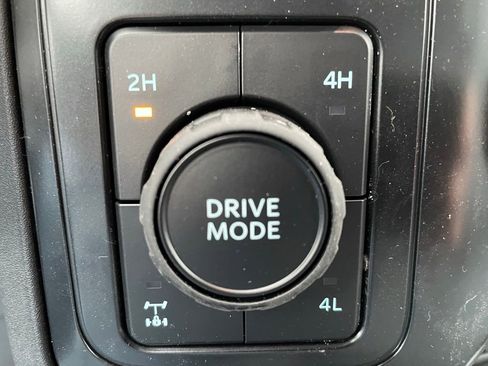 New 2026 Ford F250 XL w/ XL Off-Road Package image 9