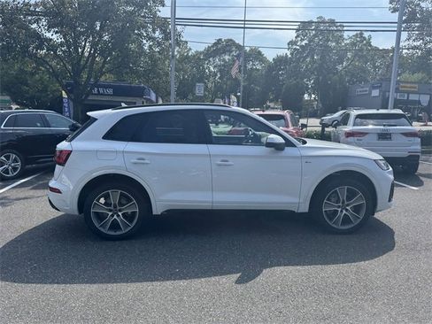 Certified 2025 Audi Q5 2.0T Premium w/ Convenience Plus Package image 5