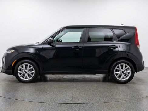 Used 2025 Kia Soul LX w/ LX Technology Package image 5
