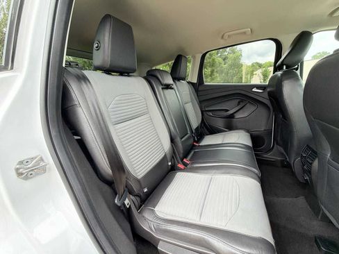 Used 2018 Ford Escape SE w/ SE Sport Appearance Package AWD/4WD image 17