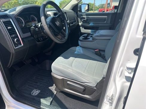 Used 2019 RAM 1500 Classic SLT image 22