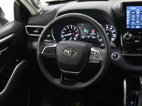 Used 2021 Toyota Highlander Platinum AWD/4WD image 15