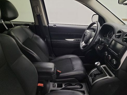 Used 2015 Jeep Compass Latitude AWD/4WD image 21
