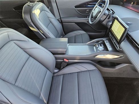 New 2026 Lincoln Nautilus Reserve w/ Jet Appearance Package image 13