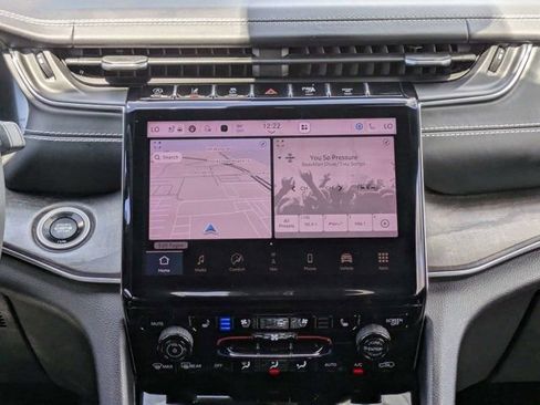Used 2023 Jeep Grand Cherokee Overland w/ Luxury Tech Group IV RWD image 19