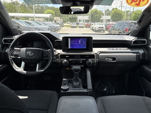 Used 2024 Toyota Tacoma SR5 w/ SR5 Upgrade Package AWD/4WD image 28