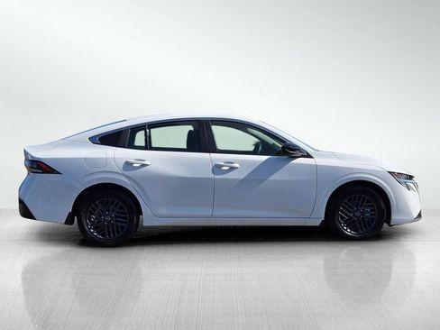 Used 2026 Nissan Sentra SV w/ Floor Mat Package FWD image 3