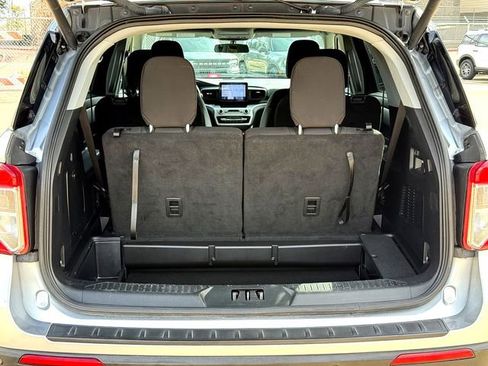 Certified 2022 Ford Explorer XLT image 7