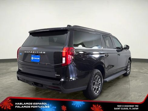 Used 2025 Ford Expedition Max Active AWD/4WD image 8