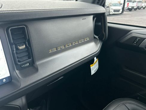 New 2025 Ford Bronco Badlands image 61