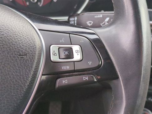 Used 2020 Volkswagen Jetta SE w/ SE Cold Weather Package image 25