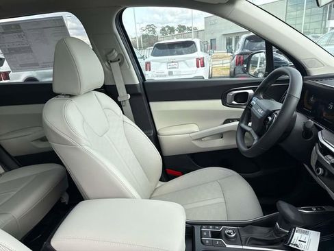 New 2026 Kia Sorento S w/ S Panoramic Sunroof Package FWD image 13