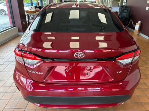 Used 2022 Toyota Corolla LE FWD image 12