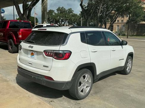 Used 2022 Jeep Compass Latitude FWD image 6