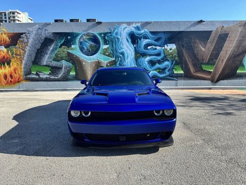 Used 2018 Dodge Challenger R/T Scat Pack w/ Leather Interior Group RWD image 2