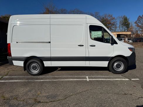 New 2026 Mercedes-Benz Sprinter 2500 image 26