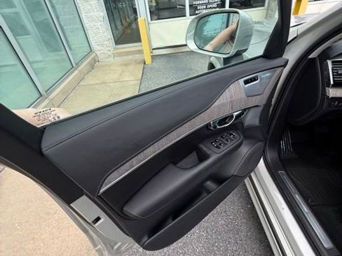 Used 2022 Volvo XC90 T8 Inscription w/ Advanced Package AWD/4WD image 8