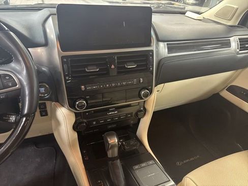 Used 2023 Lexus GX 460 Premium image 12