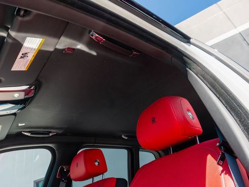 Used 2026 Rolls-Royce Cullinan AWD/4WD image 71