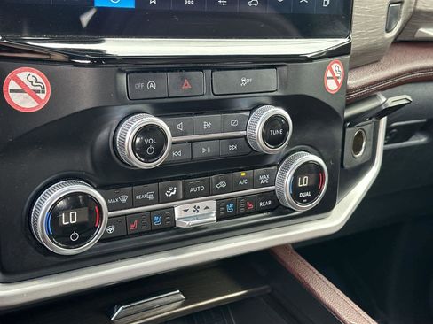 Used 2024 Ford Expedition Limited image 27