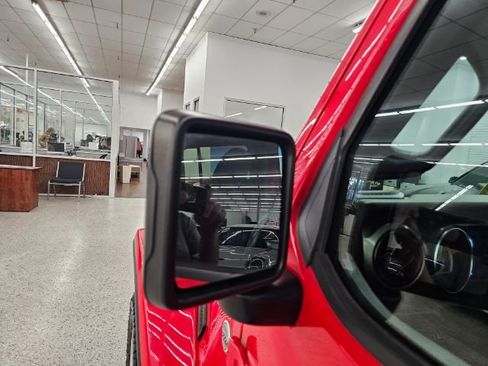 Used 2020 Jeep Gladiator Sport w/ Quick Order Package 24S image 37